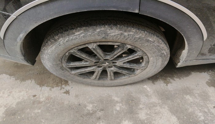 2024 Mahindra XUV700 AX 7 D AT 7 STR, Diesel, Automatic, 16,457 km, tyre