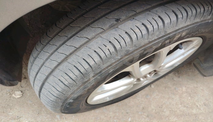 2019 Maruti Swift ZDI AMT, Diesel, Automatic, 56,370 km, tyre