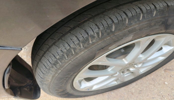 2019 Maruti Swift ZDI AMT, Diesel, Automatic, 56,370 km, tyre