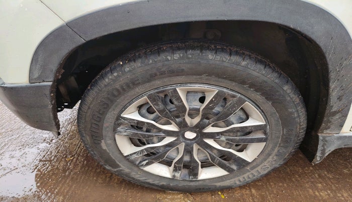 2016 Mahindra Kuv100 K6 6 STR, Petrol, Manual, 30,808 km, tyre