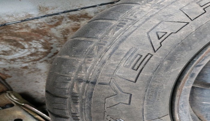 2016 Hyundai Grand i10 SPORTZ 1.1 CRDI, Diesel, Manual, 1,04,350 km, tyre