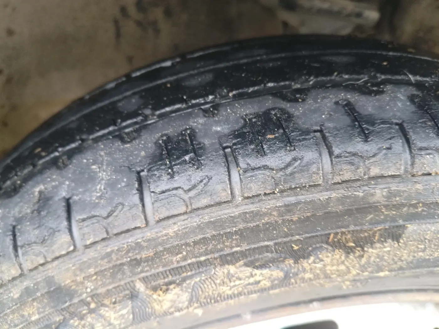 2013 Maruti Zen Estilo LXI CNG, CNG, Manual, 96,039 km, tyre