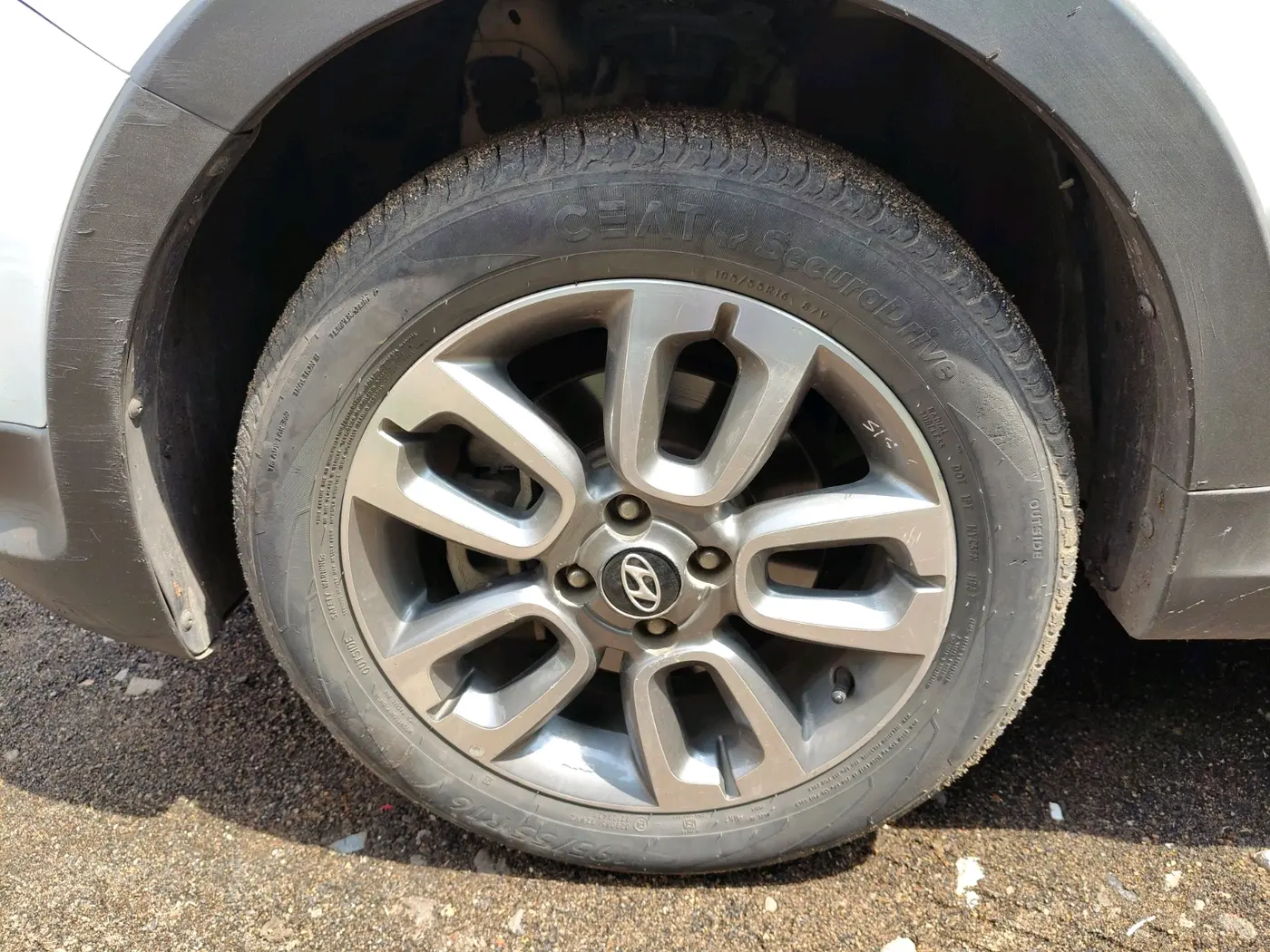2019 Hyundai i20 Active 1.2 S, Petrol, Manual, 45,054 km, tyre