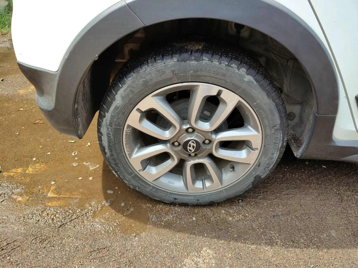 2019 Hyundai i20 Active 1.2 S, Petrol, Manual, 45,054 km, tyre
