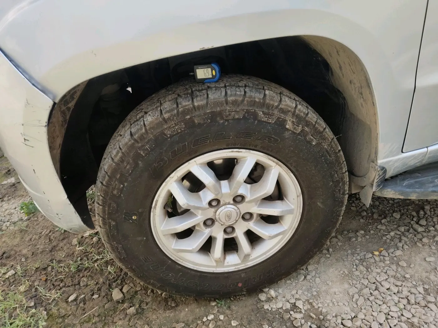 2016 Mahindra TUV300 T8, Diesel, Manual, 1,45,626 km, tyre