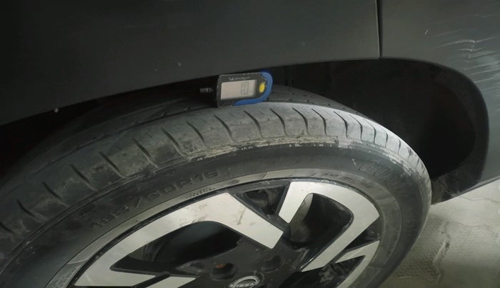 2021 Nissan MAGNITE XV PREMIUM, Petrol, Manual, 37,875 km, tyre