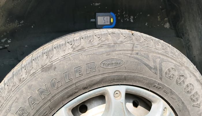 2014 Mahindra Scorpio LX, Diesel, Manual, 1,18,836 km, tyre