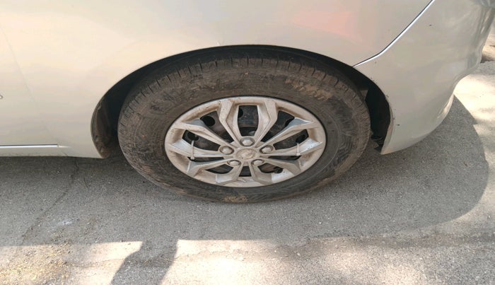 2012 Hyundai i10 SPORTZ 1.2, Petrol, Manual, 59,777 km, tyre