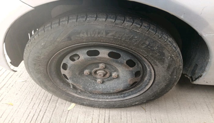 2013 Ford Figo ZXI 1.4 DIESEL, Diesel, Manual, 1,03,466 km, tyre