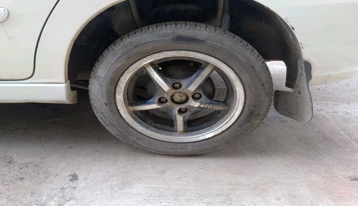 2010 Tata Indigo CS LX TDI, Diesel, Manual, 1,13,433 km, tyre