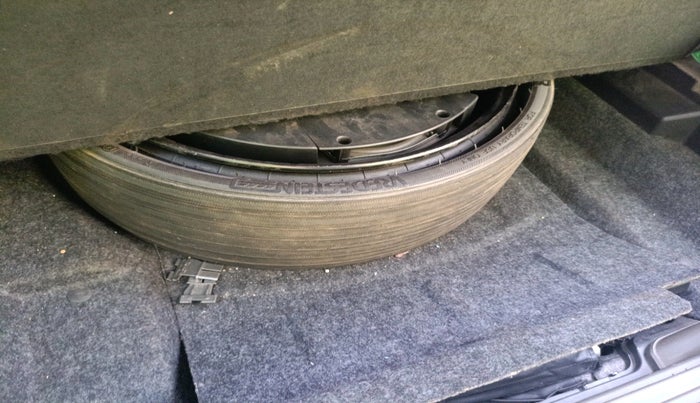 2012 Audi Q5 2.0 TDI QUATTRO, Diesel, Automatic, 1,74,639 km, tyre