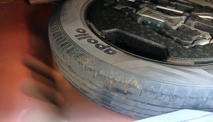 2016 Maruti Vitara Brezza ZDI PLUS, Diesel, Manual, 83,592 km, tyre