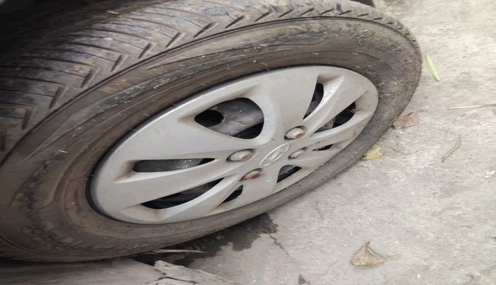 2011 Hyundai i10 SPORTZ 1.2, Petrol, Manual, 49,195 km, tyre