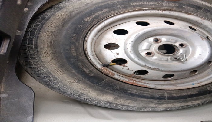 2012 Maruti Swift Dzire VXI, Petrol, Manual, 82,176 km, tyre