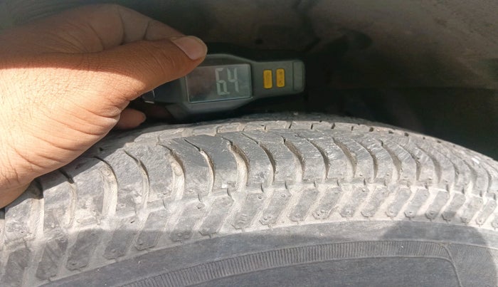 2012 Maruti Swift Dzire VXI, Petrol, Manual, 82,176 km, tyre