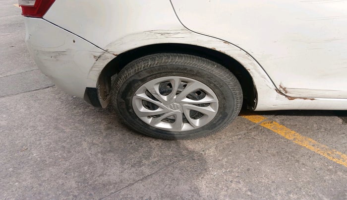 2012 Maruti Swift Dzire VXI, Petrol, Manual, 82,176 km, tyre