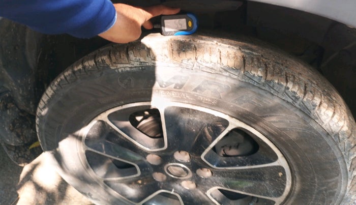 2018 Renault Duster RXS CVT, Petrol, Automatic, 69,636 km, tyre