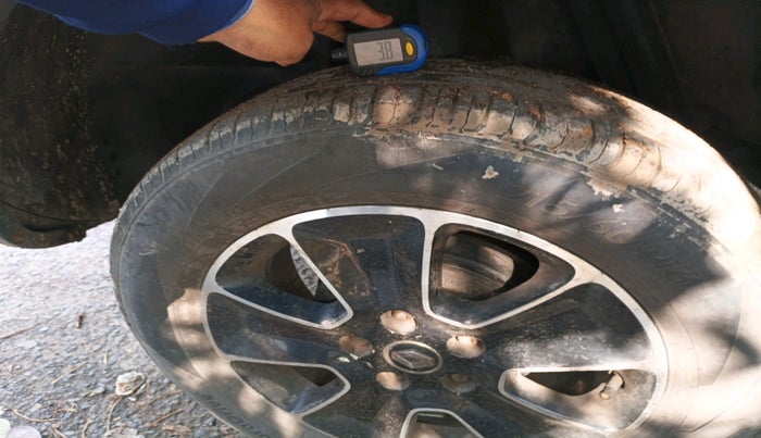 2018 Renault Duster RXS CVT, Petrol, Automatic, 69,636 km, tyre