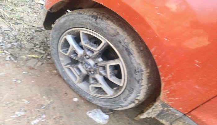 2017 Ford Ecosport TITANIUM 1.0L PLATINUM EDITION PETROL, Petrol, Manual, 96,795 km, tyre