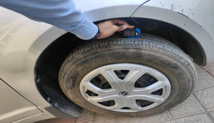 2011 Maruti Swift Dzire VXI, Petrol, Manual, 90,164 km, tyre