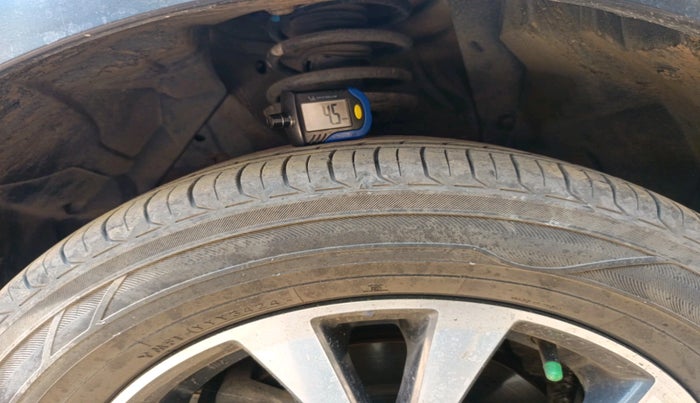 2019 Maruti S Cross ALPHA 1.3, Diesel, Manual, 1,31,708 km, tyre