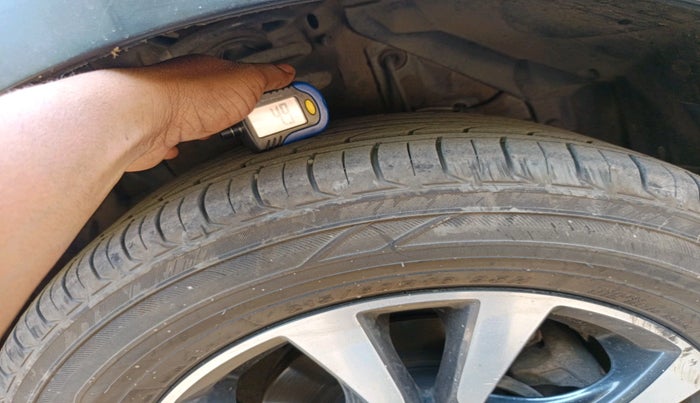 2019 Maruti S Cross ALPHA 1.3, Diesel, Manual, 1,31,708 km, tyre