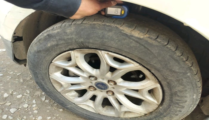 2014 Ford Ecosport TITANIUM 1.5L DIESEL (OPT), Diesel, Manual, 1,08,979 km, tyre