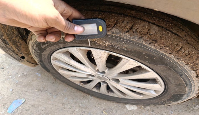 2015 Maruti Ciaz ZDI, Diesel, Manual, 76,895 km, tyre