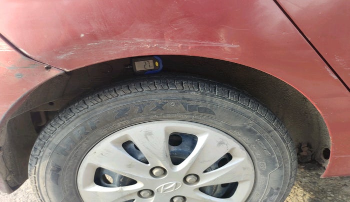 2011 Hyundai i10 MAGNA 1.2, Petrol, Manual, 2,22,679 km, tyre