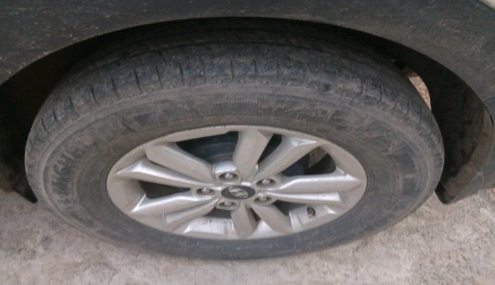 2017 Hyundai Creta SX 1.6 DIESEL, Diesel, Manual, 1,54,801 km, tyre