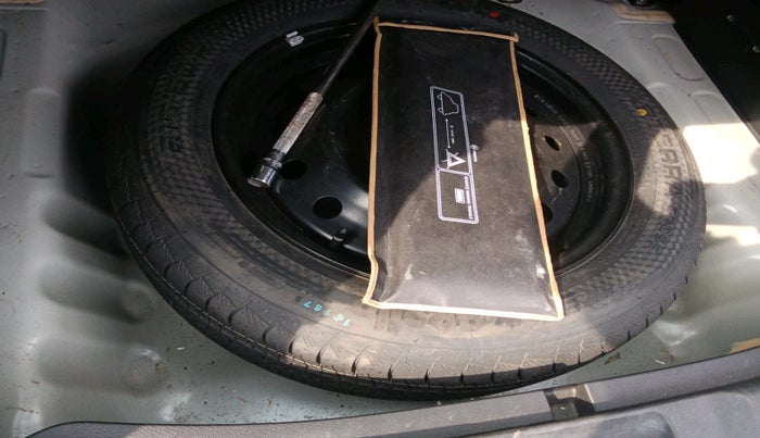 2023 Maruti Grand Vitara SIGMA SMART HYBRID, Petrol, Manual, 20,977 km, tyre