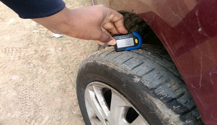 2013 Honda Amaze 1.5L I-DTEC VX, Diesel, Manual, 1,51,088 km, tyre