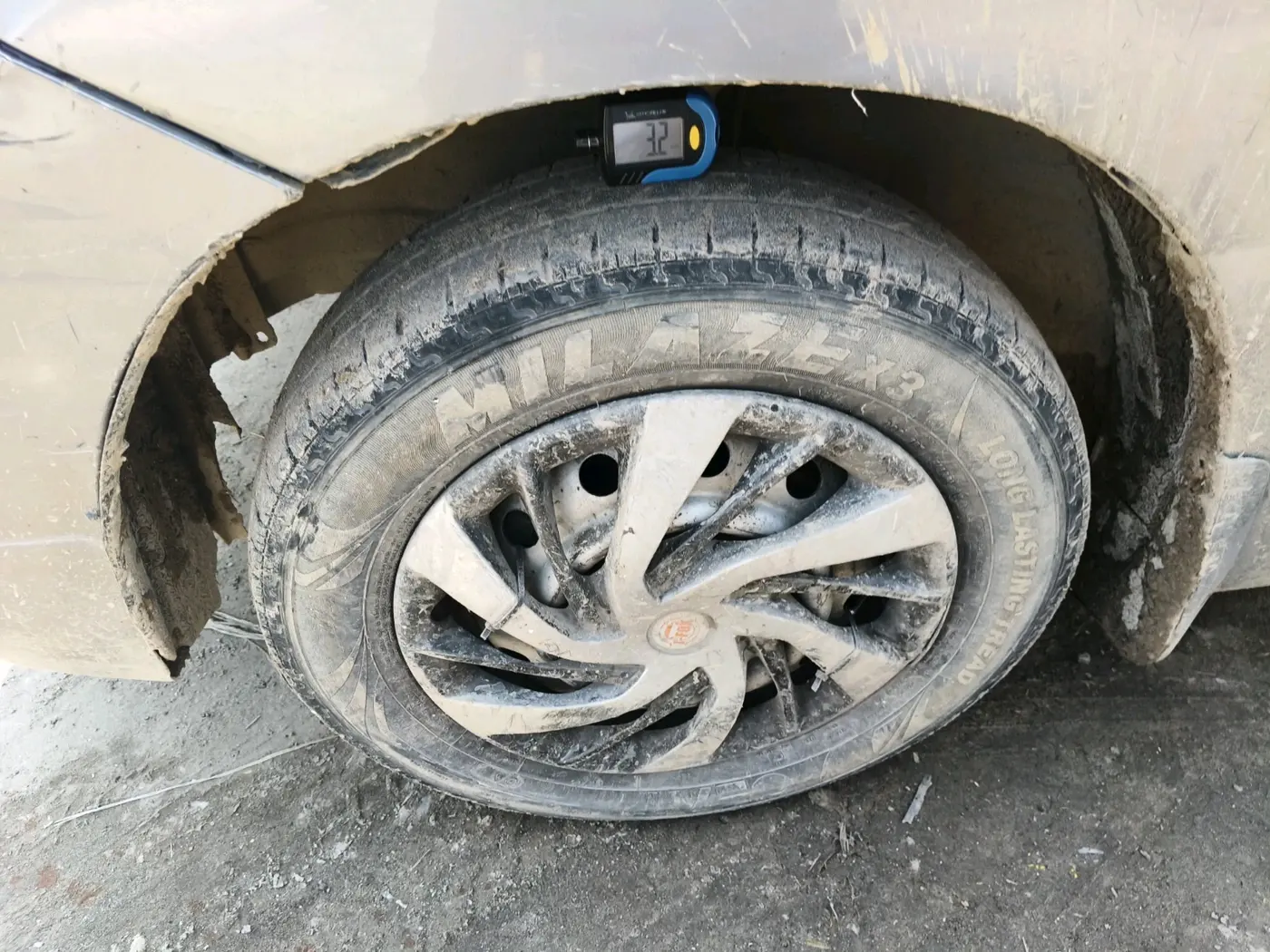2012 Maruti Wagon R 1.0 LXI CNG, CNG, Manual, 95,899 km, tyre