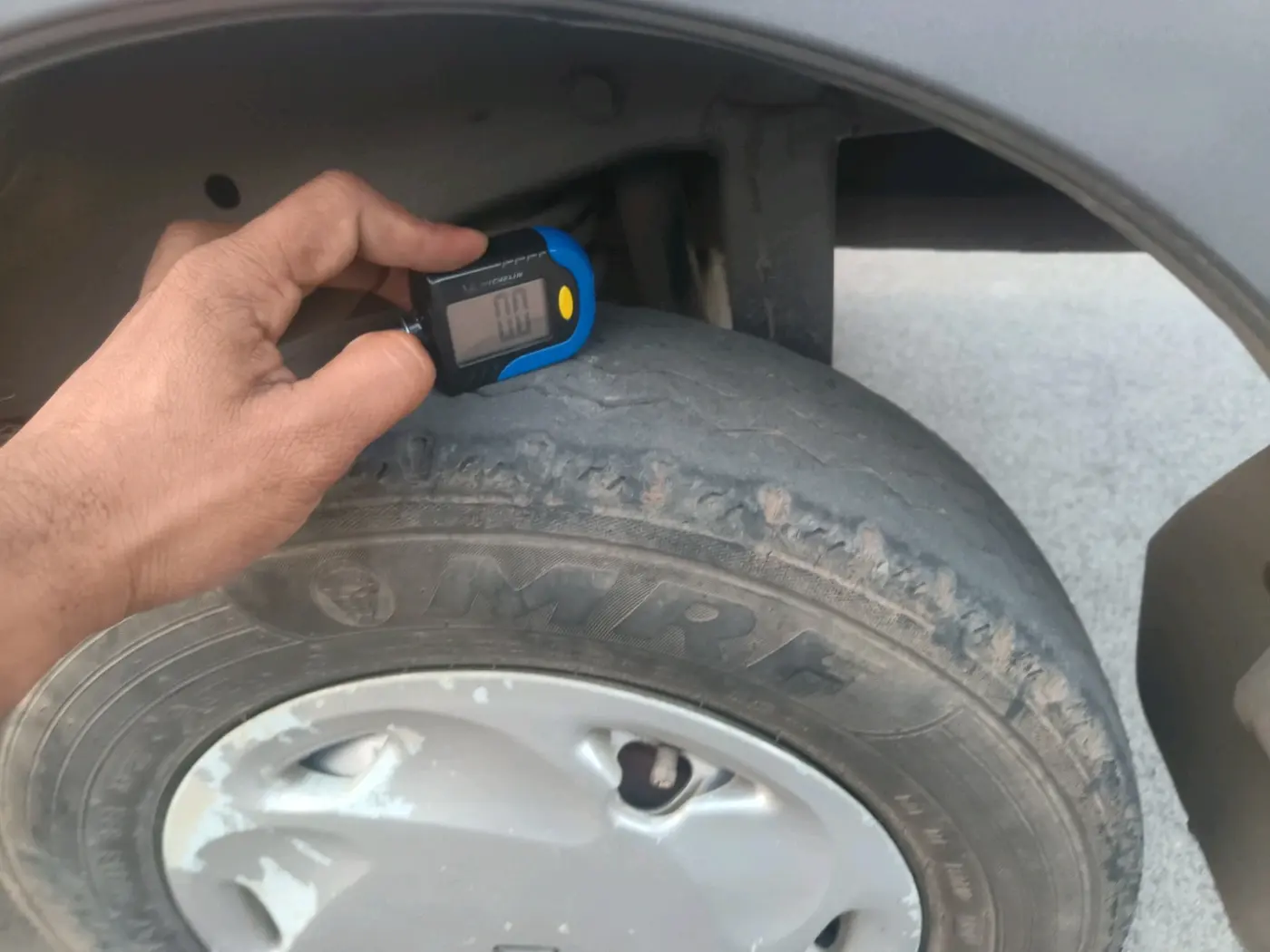 2022 Maruti Eeco 5 STR AC CNG (O), CNG, Manual, 86,442 km, tyre