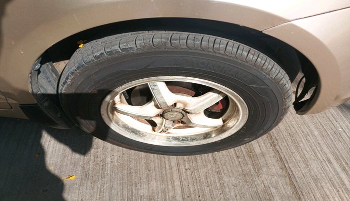 2010 Maruti Swift Dzire VXI, Petrol, Manual, 1,20,538 km, tyre