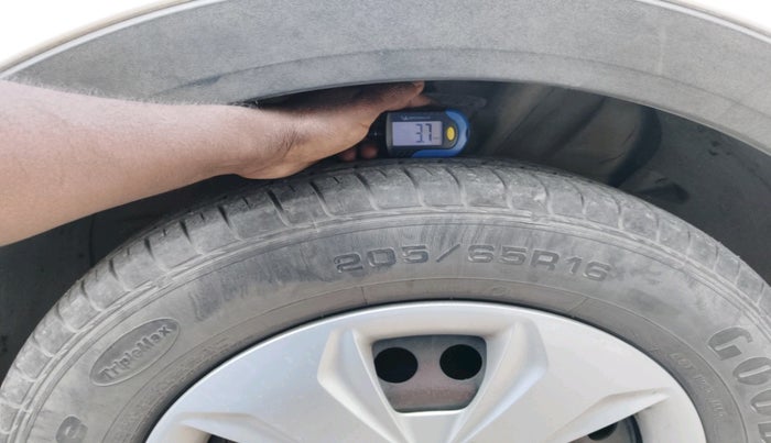 2018 Hyundai Creta E PLUS 1.6 PETROL, Petrol, Manual, 30,164 km, tyre