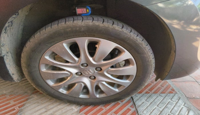 2017 Maruti Baleno ZETA CVT PETROL 1.2, Petrol, Automatic, 1,06,941 km, tyre