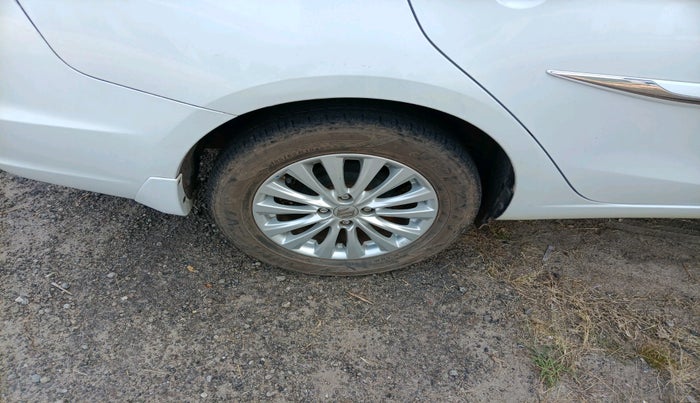 2018 Maruti Ciaz DELTA 1.5 SHVS MT PETROL, Petrol, Manual, 44,484 km, tyre