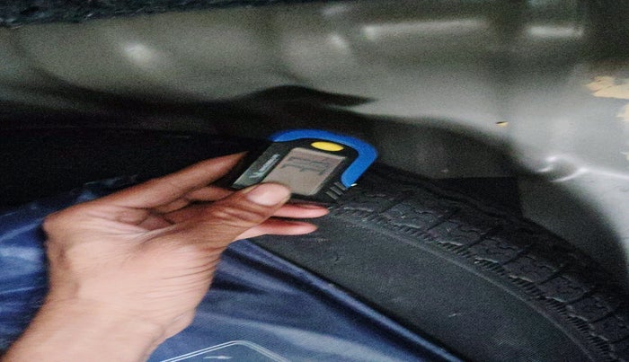 2024 Nissan MAGNITE N-Connecta B4D 1.0 Petrol MT, Petrol, Manual, 7,746 km, tyre