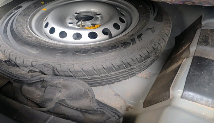 2023 Tata TIGOR XZ PLUS CNG, CNG, Manual, 42,379 km, tyre