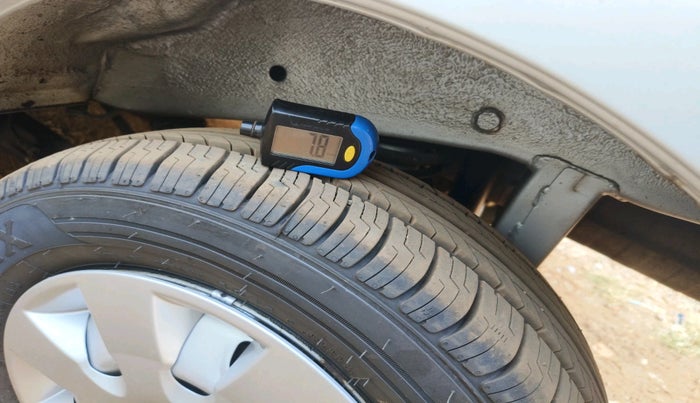 2022 Maruti Eeco 5 STR AC (O), Petrol, Manual, 26,881 km, tyre