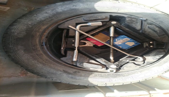 2020 Tata NEXON XZ PLUS DIESEL SUNROOF, Diesel, Manual, 1,60,129 km, tyre