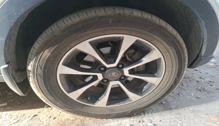 2020 Tata NEXON XZ PLUS DIESEL SUNROOF, Diesel, Manual, 1,60,129 km, tyre