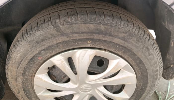 2021 Maruti Swift VXI, Petrol, Manual, 41,228 km, tyre