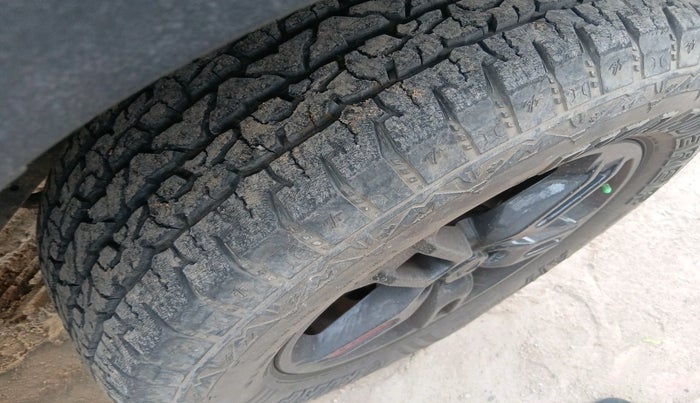 2023 Mahindra Thar LX HARD TOP 4WD MT, Diesel, Manual, 22,840 km, tyre