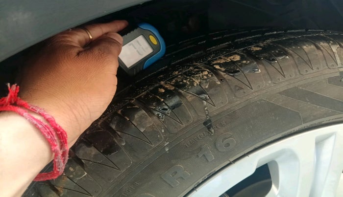 2022 KIA SONET HTK PLUS 1.2, Petrol, Manual, 4,012 km, tyre