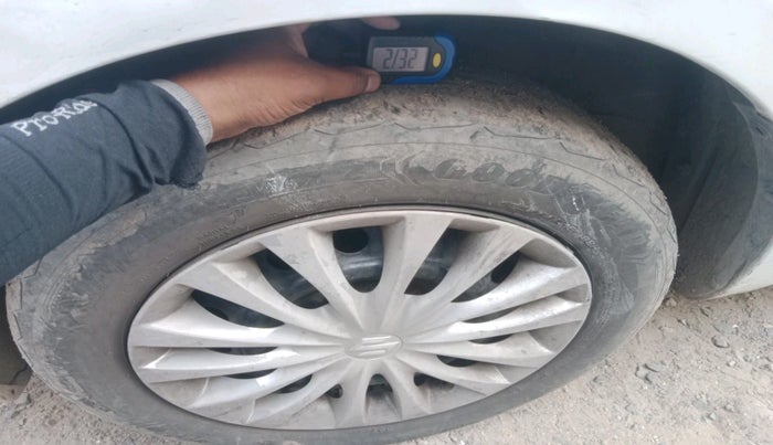 2017 Maruti Ciaz DELTA DIESEL 1.3, Diesel, Manual, 1,84,317 km, tyre