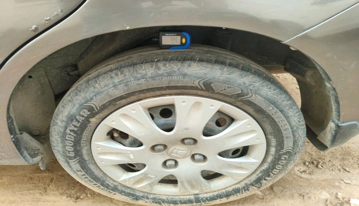 2014 Honda Amaze 1.2L I-VTEC S, Petrol, Manual, 84,194 km, tyre