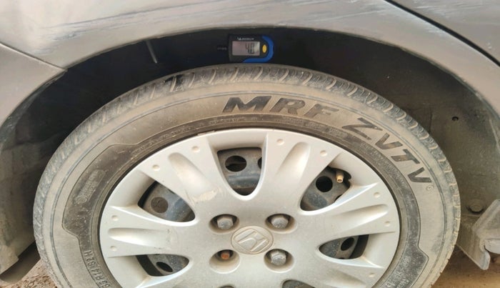 2014 Honda Amaze 1.2L I-VTEC S, Petrol, Manual, 84,194 km, tyre