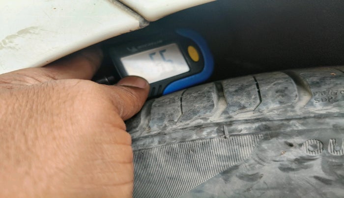 2014 Hyundai Xcent SX AT 1.2 (O), Petrol, Automatic, 1,00,003 km, tyre